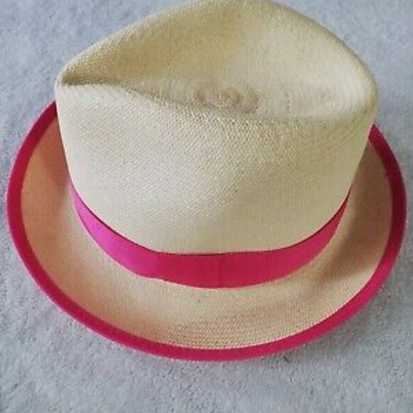 GENUINE ECUADOR HAT \